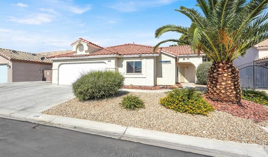 7229 Robins Roost St, Las Vegas, NV 89131 - 3 Beds, 4 Bath