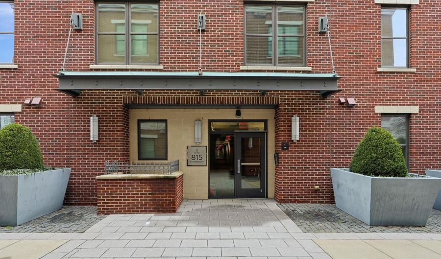 815 N PATRICK St 406, Alexandria, VA 22314 - 1 Beds, 1 Bath