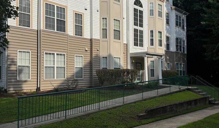 15607 EVERGLADE Ln B203, Bowie, MD 20716 - 2 Beds, 2 Bath