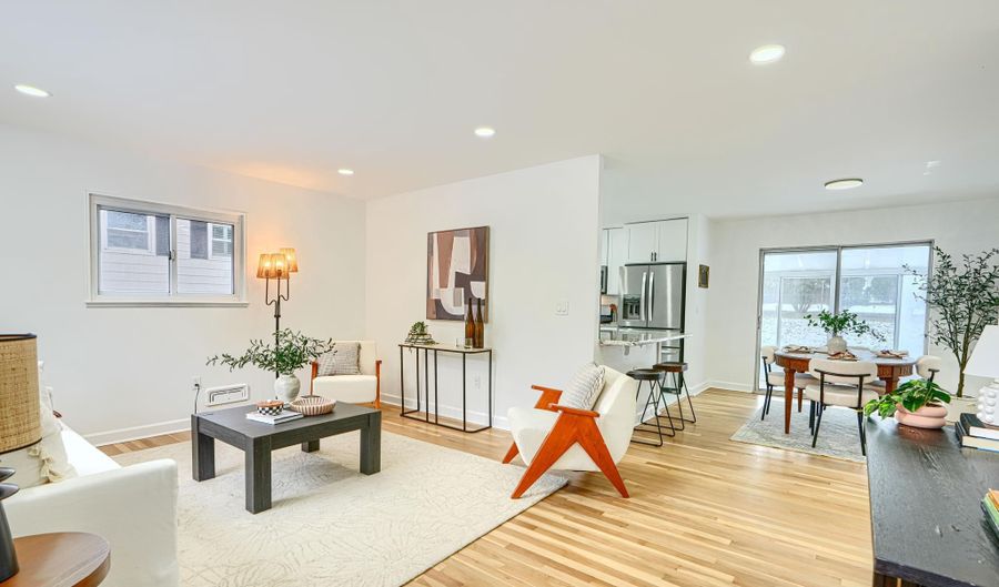 6112 CHESWORTH Rd, Baltimore, MD 21228 - 4 Beds, 2 Bath