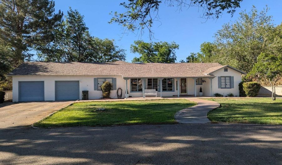 1408 W Orchard Ln, Carlsbad, NM 88220 - 4 Beds, 2 Bath