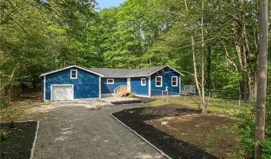 40 Hartford # A Pike, Foster, RI 02857 - 3 Beds, 1 Bath