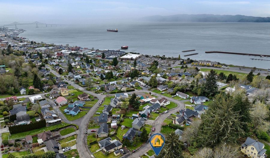 3543 HARRISON Dr, Astoria, OR 97103 - 3 Beds, 1 Bath
