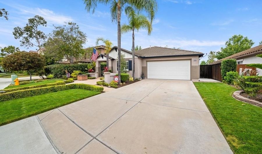 1064 Eliot St, Oceanside, CA 92057 - 3 Beds, 2 Bath
