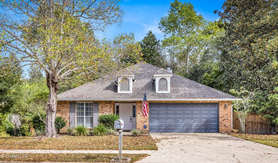 932 Bluff Rdg, Biloxi, MS 39532 - 3 Beds, 2 Bath