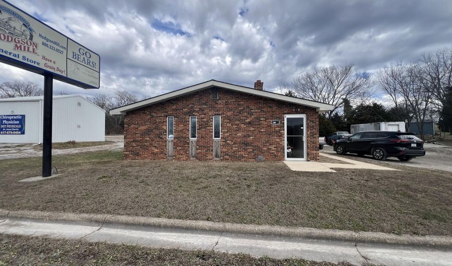 1306 Shull St, Ava, MO 65608 - 0 Beds, 1 Bath