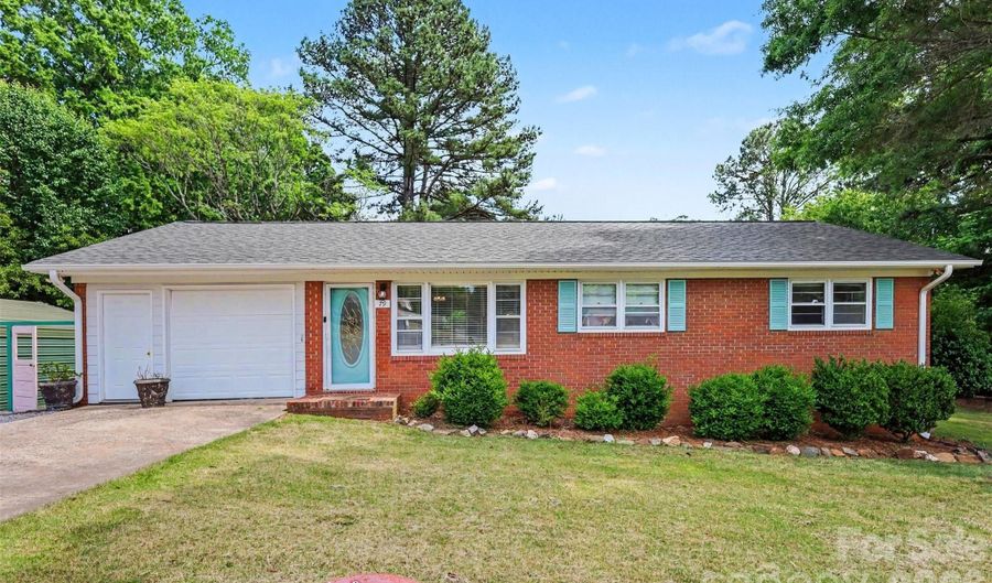79 Walnut St, Badin, NC 28009 - 3 Beds, 2 Bath