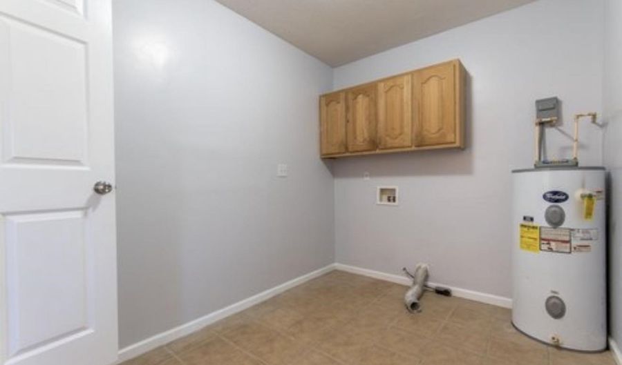 233 BEAVERWOOD Dr, Adamsville, TN 38310 - 3 Beds, 2 Bath