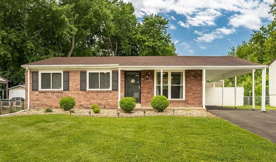 3039 Charmbrook Ln, Allenton, MO 63043 - 3 Beds, 2 Bath