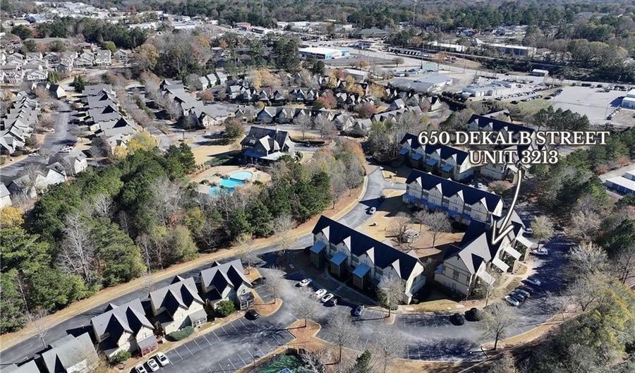 650 DEKALB St, Auburn, AL 36830 - 2 Beds, 3 Bath