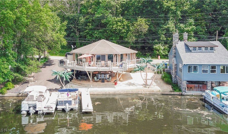 3956 S Turkeyfoot Rd, Akron, OH 44319 - 3 Beds, 2 Bath