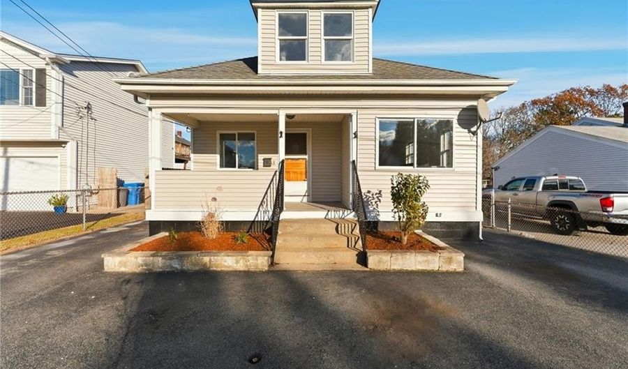 10 Woburn St, Cranston, RI 02910 - 4 Beds, 2 Bath