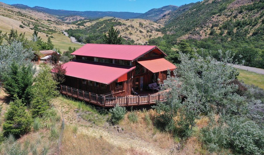 2909 Dead Indian Memorial Rd, Ashland, OR 97520 - 5 Beds, 4 Bath