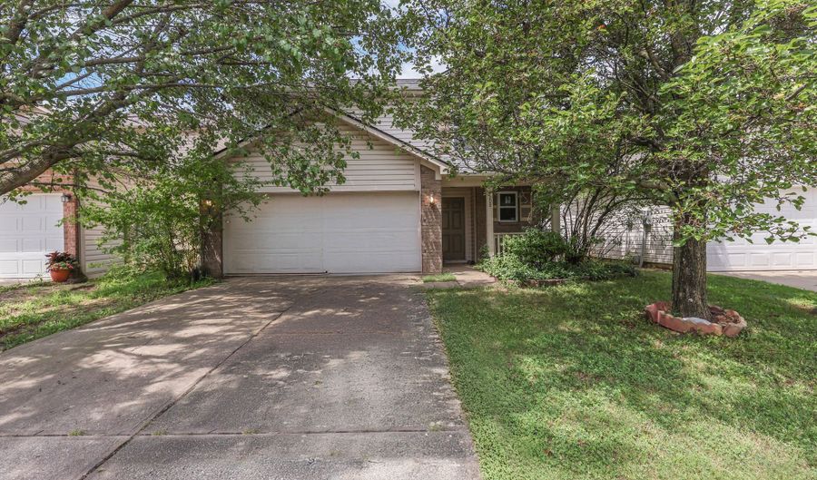 7208 Parklake Pl, Indianapolis, IN 46217 - 3 Beds, 3 Bath