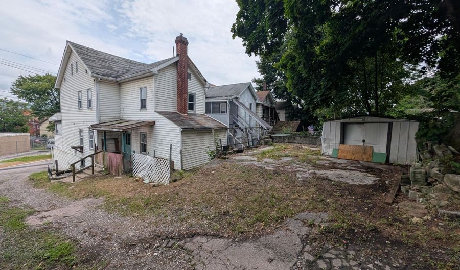 1908 Pine Ave, Altoona, PA 16601 - 3 Beds, 2 Bath