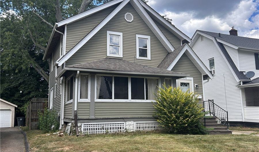 1438 Redwood Ave, Akron, OH 44301 - 3 Beds, 1 Bath