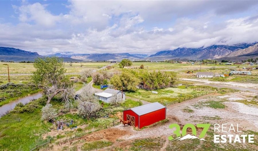 708 Southfork Rd, Cody, WY 82414 - 3 Beds, 1 Bath