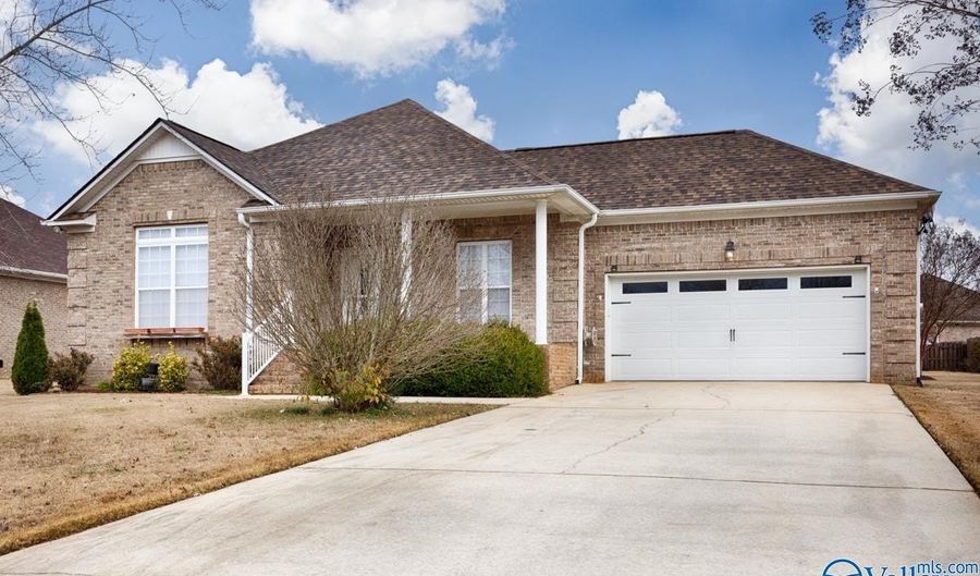 25544 Caldera Dr, Athens, AL 35613 - 3 Beds, 2 Bath