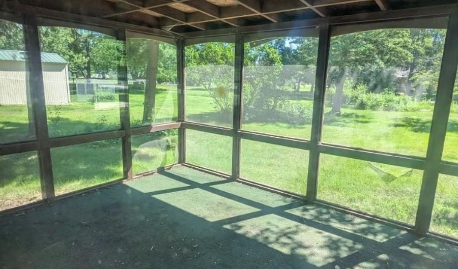 128 Knut St, Alexandria, MN 56308 - 5 Beds, 2 Bath