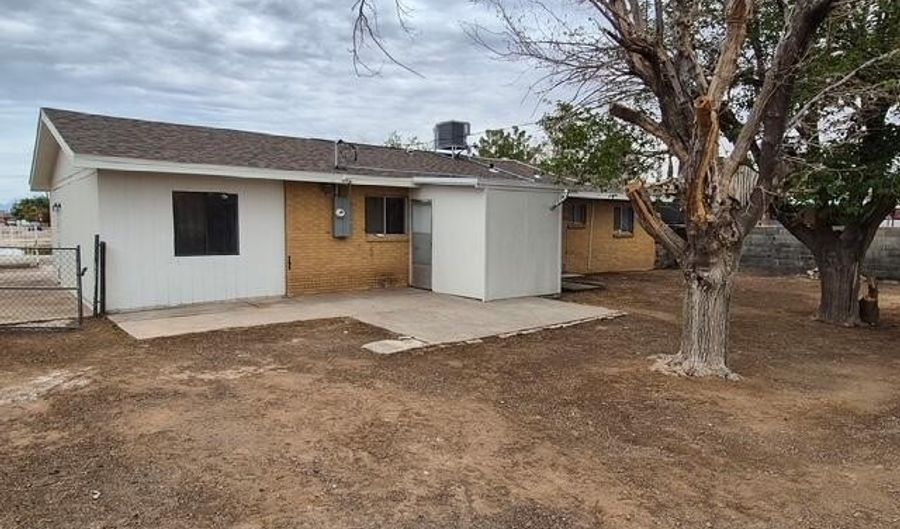 701 POPLAR St, Anthony, TX 79821 - 3 Beds, 2 Bath