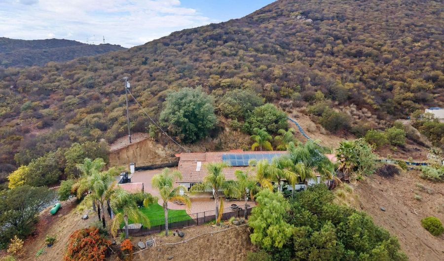 728 Rainbow Hills Rd, Fallbrook, CA 92028 - 2 Beds, 2 Bath
