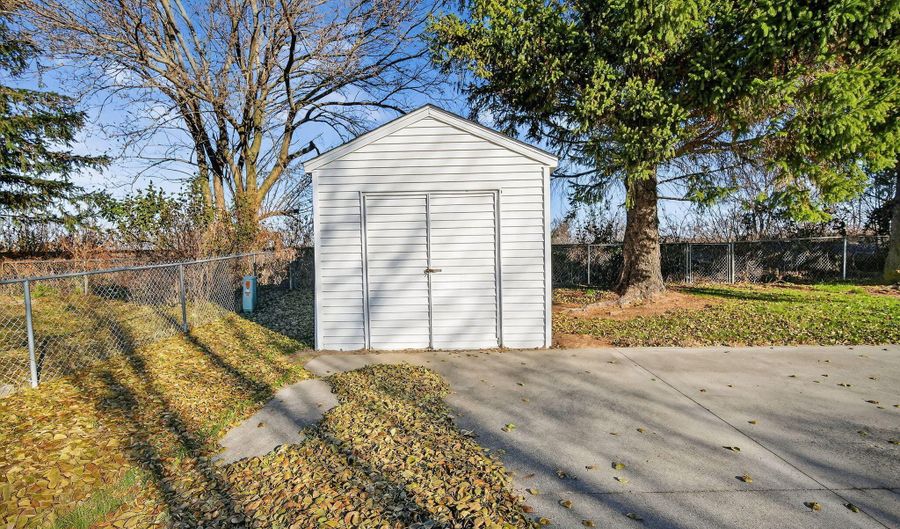 5219 Kansas Dr, Ames, IA 50014 - 4 Beds, 3 Bath