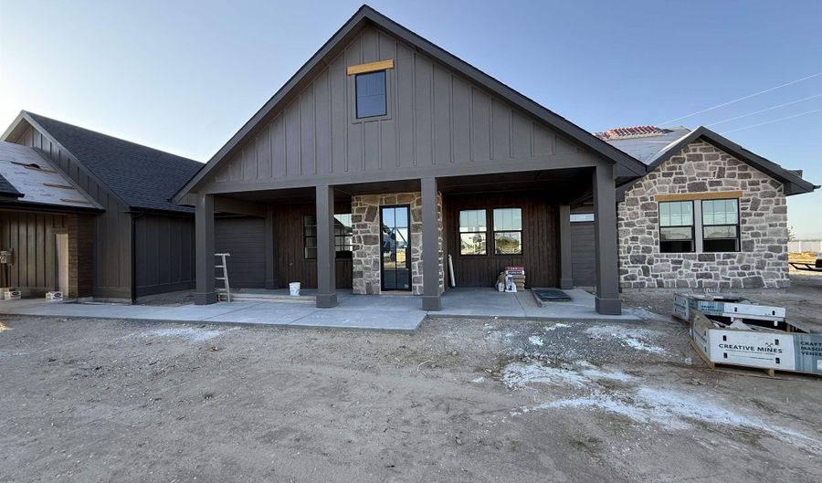 16914 Spring Meadow Dr, Caldwell, ID 83607 - 3 Beds, 3 Bath