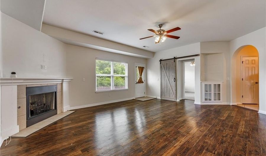 805 Asher Dr, Rogers, AR 72758 - 3 Beds, 2 Bath