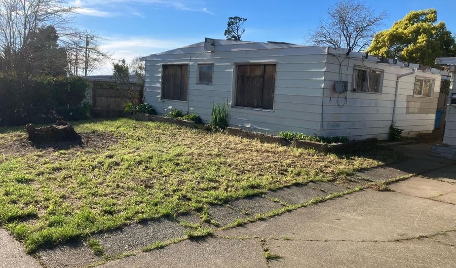 18 Joan Dr, American Canyon, CA 94503 - 3 Beds, 2 Bath
