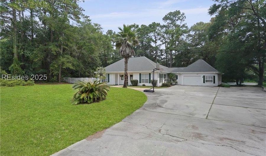 4 Wild Turkey Run, Bluffton, SC 29910 - 3 Beds, 2 Bath