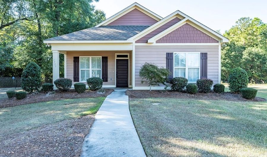 1739 ARLINGTON PARK Cir, Albany, GA 31701 - 2 Beds, 2 Bath