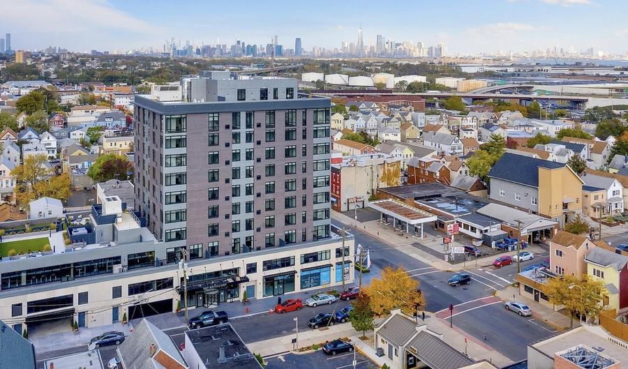 957 BROADWAY 202, Bayonne, NJ 07002 - 1 Beds, 1 Bath