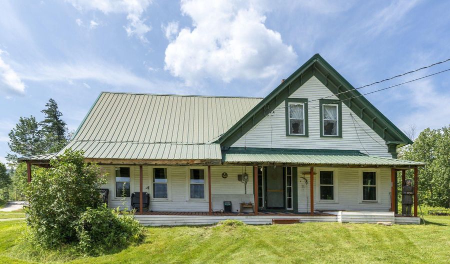 8 Cross St, Andover, ME 04216 - 4 Beds, 1 Bath