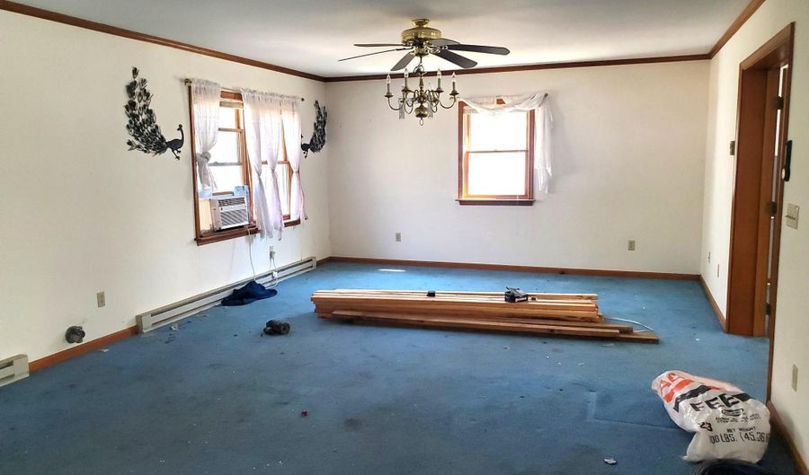 21627 S DUPONT Hwy, Greenwood, DE 19950 - 1 Beds, 2 Bath
