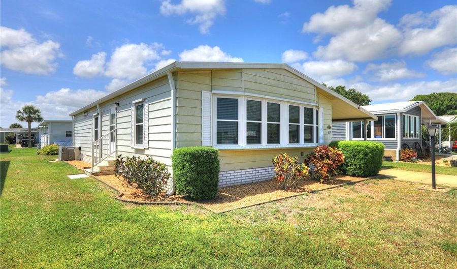 809 Oleander Cir, Barefoot Bay, FL 32976 - 2 Beds, 2 Bath