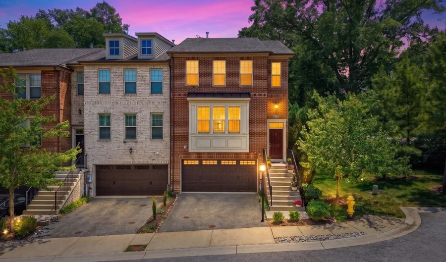 203 TREYBURN Way, Arnold, MD 21012 - 3 Beds, 4 Bath