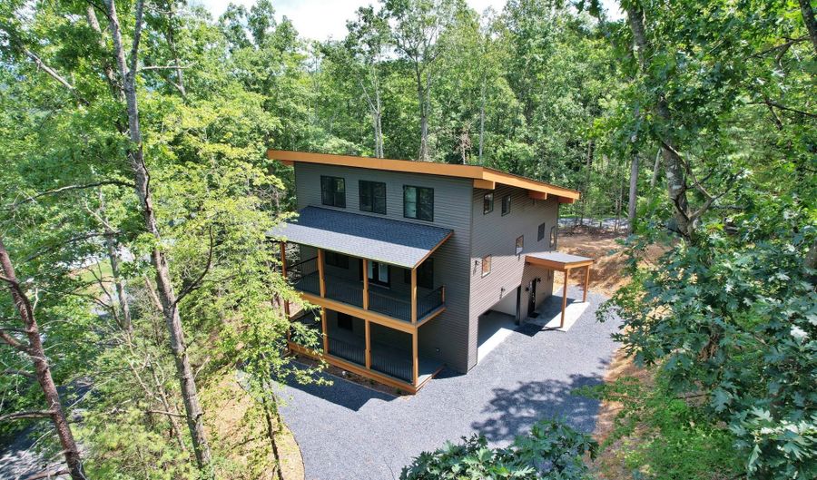 1034 GREENVIEW, Basye, VA 22810 - 5 Beds, 5 Bath