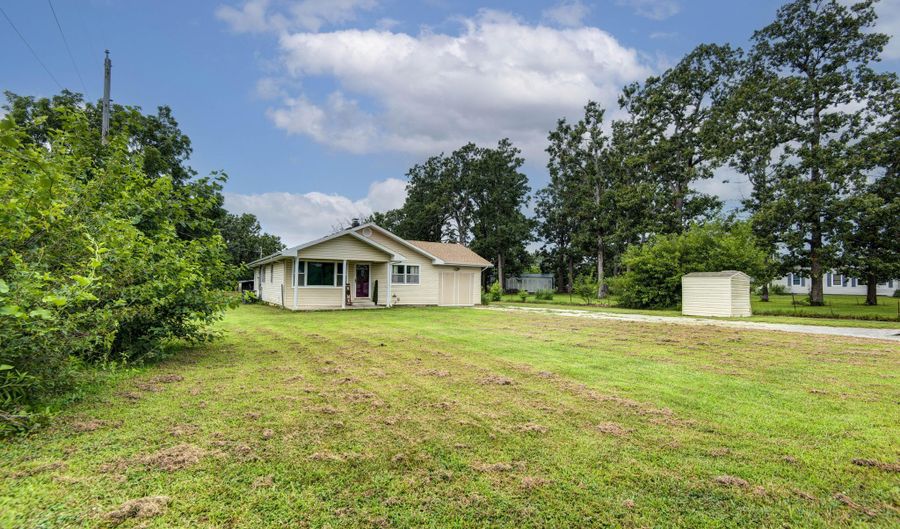 20597 Lawrence 2210, Aurora, MO 65605 - 3 Beds, 1 Bath