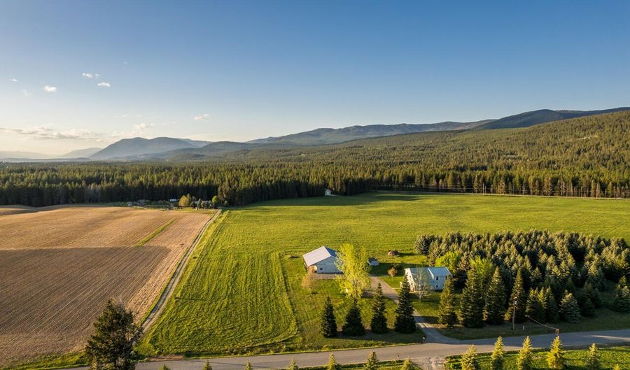 407 Fawn Ln, Bonners Ferry, ID 83805 - 6 Beds, 2 Bath