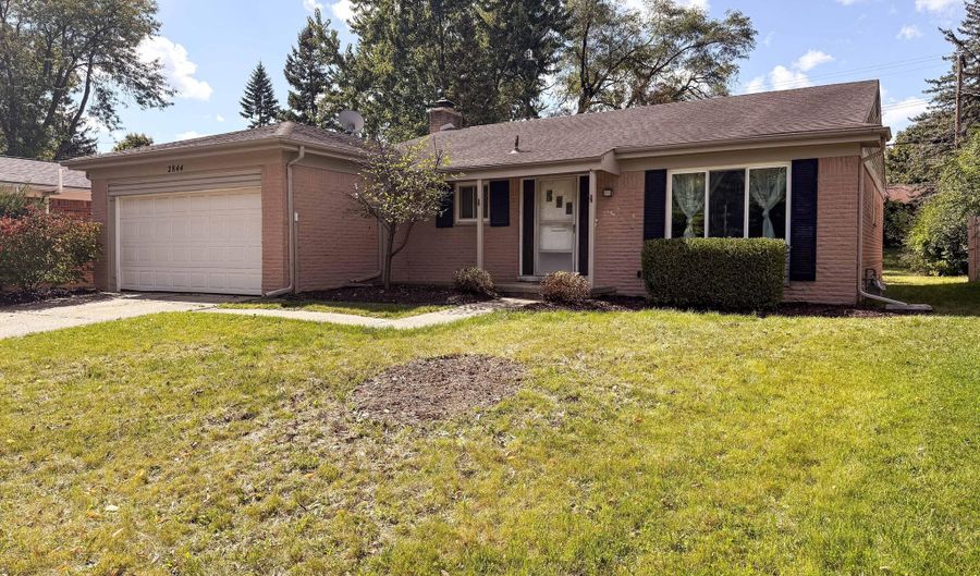 2844 Renfrew St, Ann Arbor, MI 48105 - 3 Beds, 2 Bath