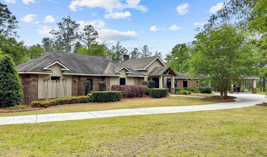 47252 Emmons Rd, Bay Minette, AL 36507 - 4 Beds, 4 Bath