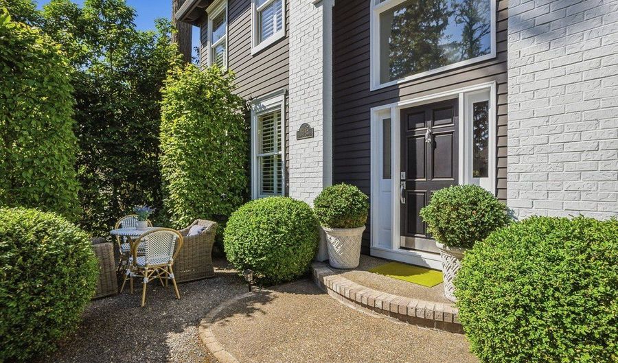 11145 SW TANAGER Ter, Beaverton, OR 97007 - 4 Beds, 3 Bath