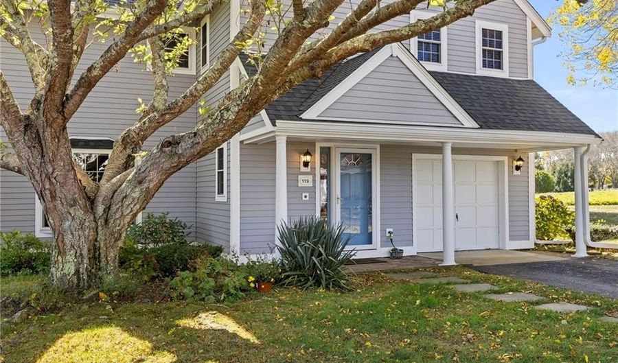 119 Corey Ln, Middletown, RI 02842 - 2 Beds, 2 Bath
