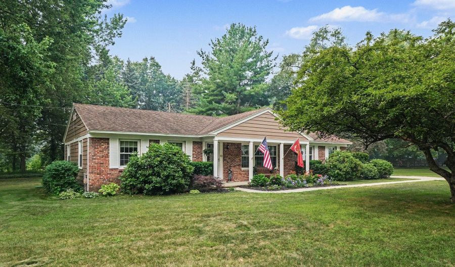 219 Jackson St, Allegan, MI 49010 - 3 Beds, 3 Bath
