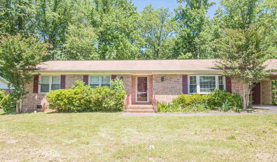 631 Pine Hill Dr, Boiling Springs, SC 29316 - 3 Beds, 2 Bath