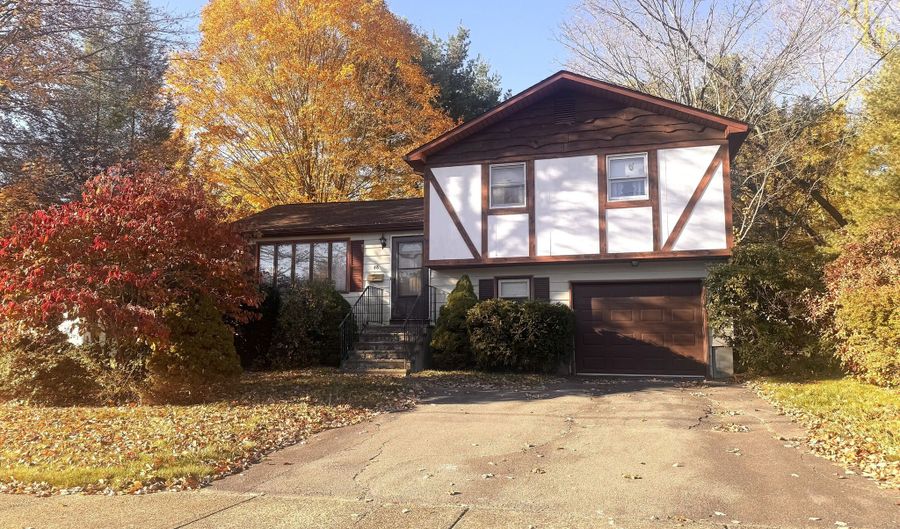 48 Boivin St, Bristol, CT 06010 - 3 Beds, 2 Bath