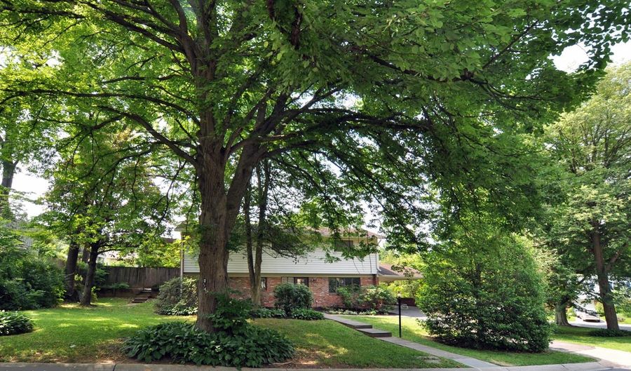 7024 RICHARD Dr, Bethesda, MD 20817 - 4 Beds, 3 Bath