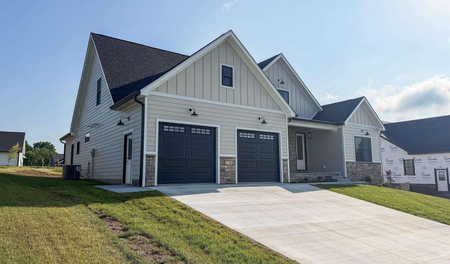 831 Spyglass Hill Dr, Bedford, IN 47421 - 4 Beds, 3 Bath
