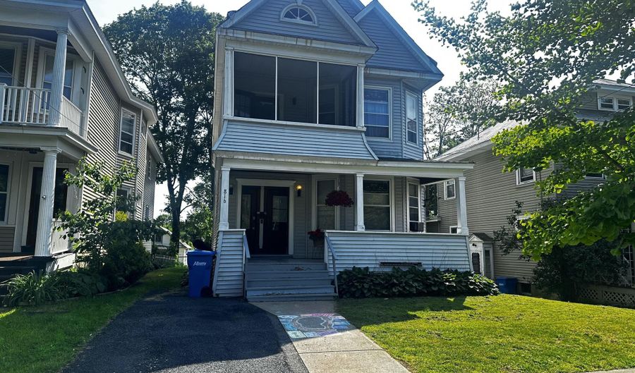 816 Park Ave, Albany, NY 12208 - 6 Beds, 2 Bath