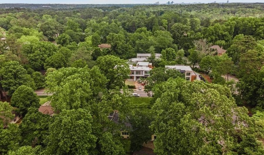 757 Old Ivy Rd NE, Atlanta, GA 30342 - 4 Beds, 3 Bath